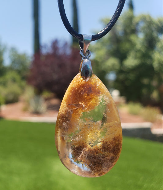 Garden/phantom/lodolite quartz pendant #4