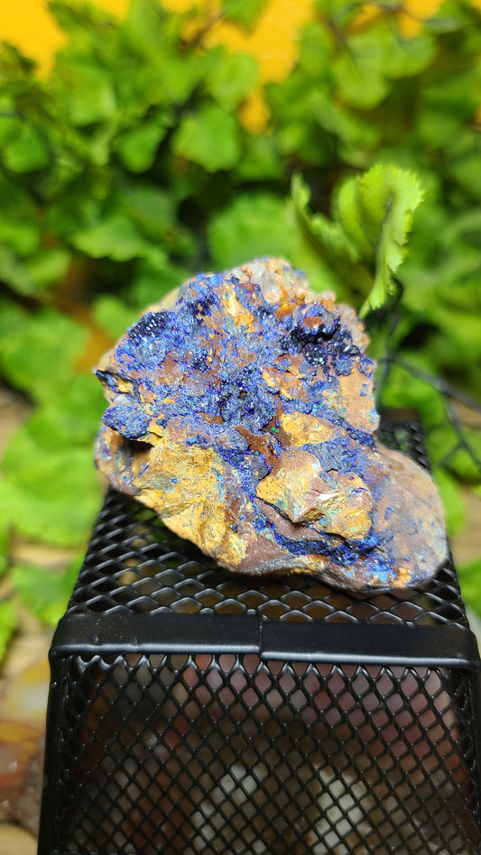 Azurite on matrix