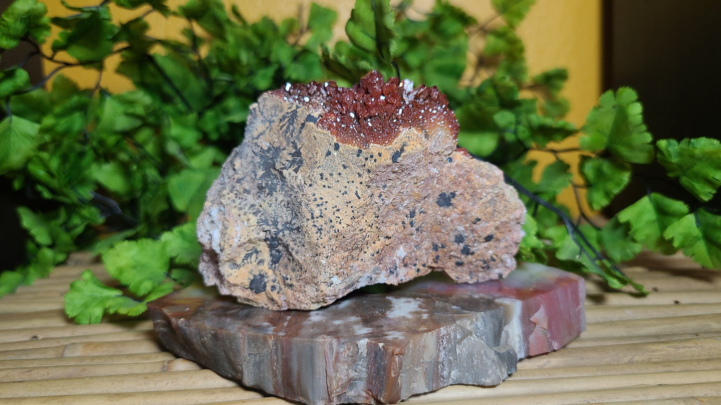 Vanadinite on matrix