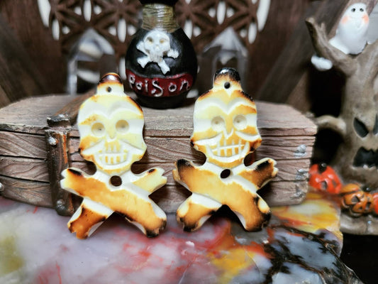 Skull and Crossbones pendant