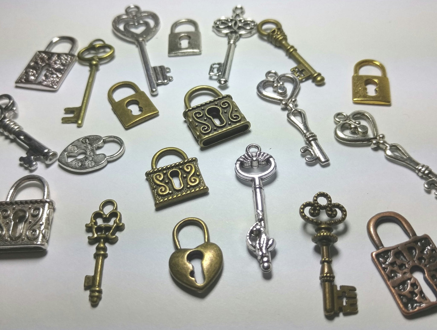 20 Lock & Key Mix