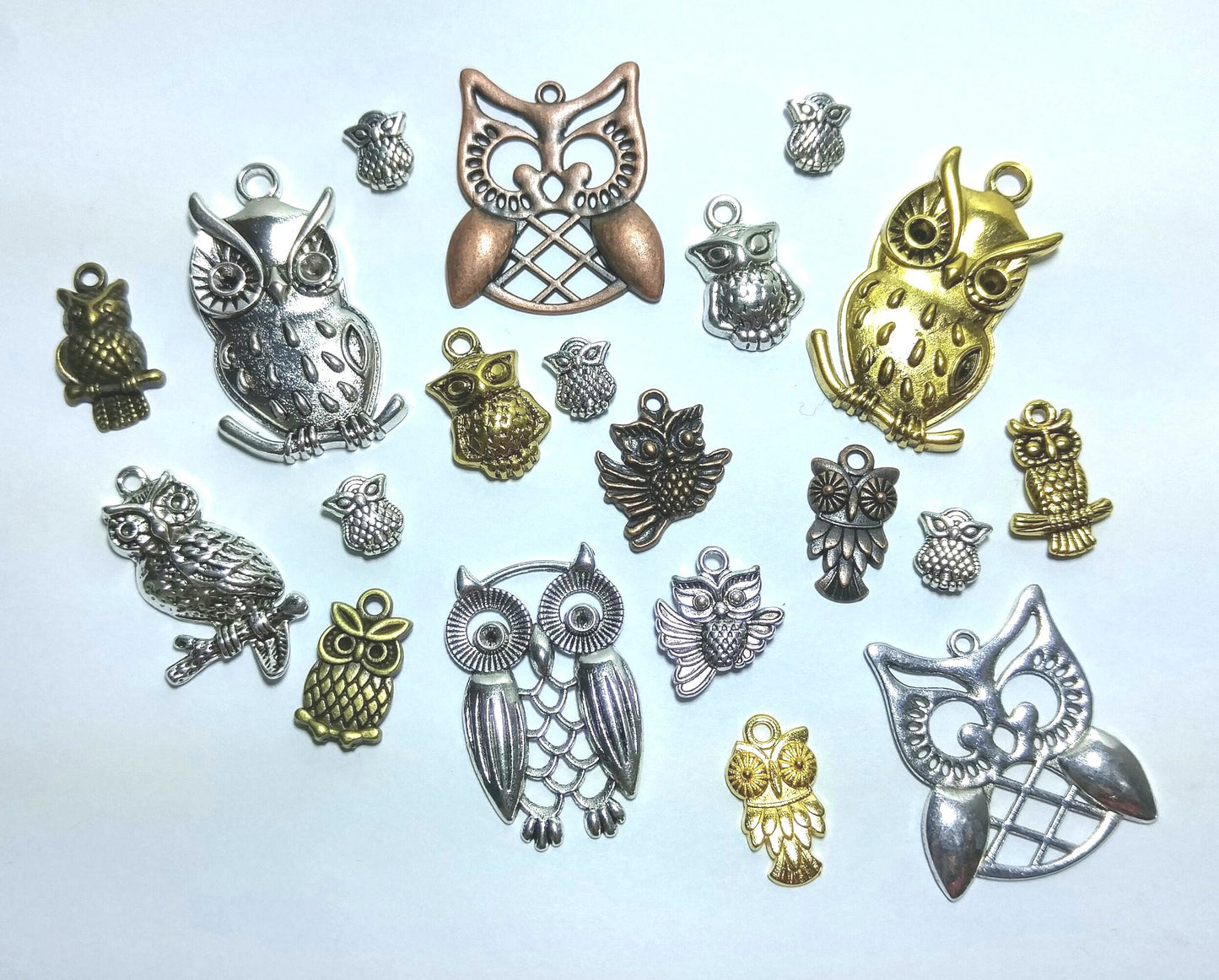 20 Owl Charms/Beads Mix