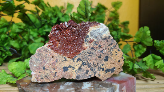 Vanadinite on matrix