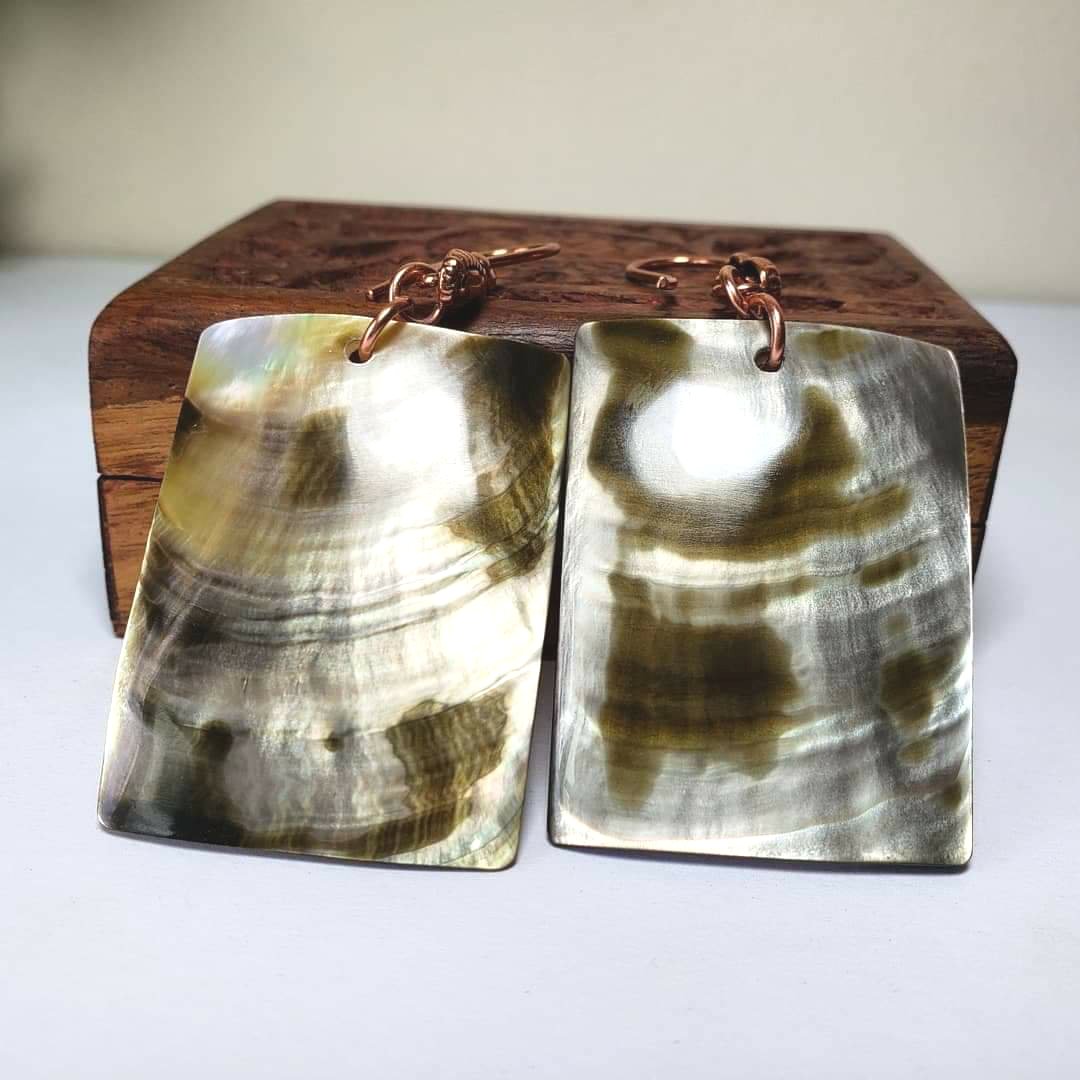 Black Lip shell with Copper